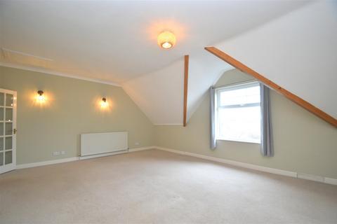 1 bedroom flat for sale, The Broadway, Totland Bay