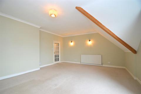 1 bedroom flat for sale, The Broadway, Totland Bay