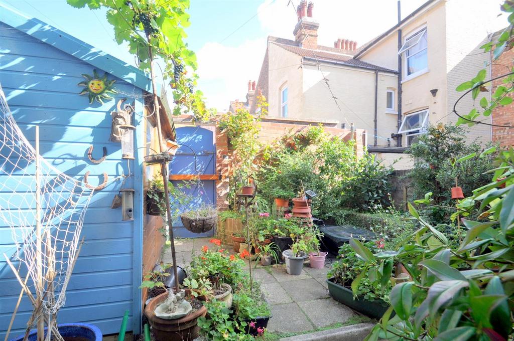 Rear Courtyard Garden