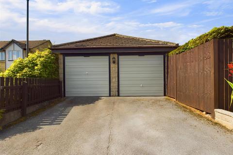 21 Wye Head Close, Buxton, SK17 9AX