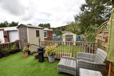 5 Dingle Avenue, Shaw, Oldham, OL2 8DD