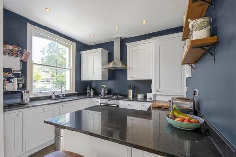 2 bedroom flat for sale, Victoria Crescent, SE19