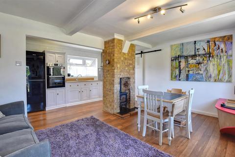 7 Chulkhurst, Biddenden, Ashford, TN27 8ED