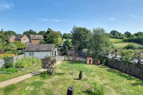 7 Chulkhurst, Biddenden, Ashford, TN27 8ED