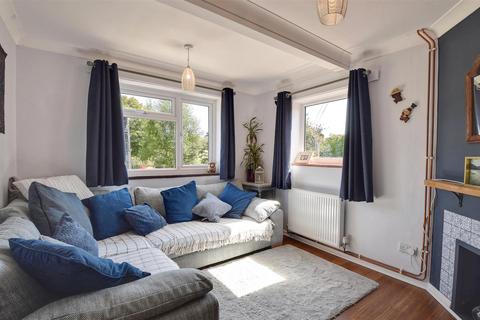 7 Chulkhurst, Biddenden, Ashford, TN27 8ED