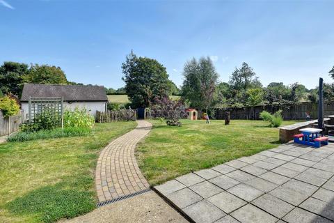 7 Chulkhurst, Biddenden, Ashford, TN27 8ED