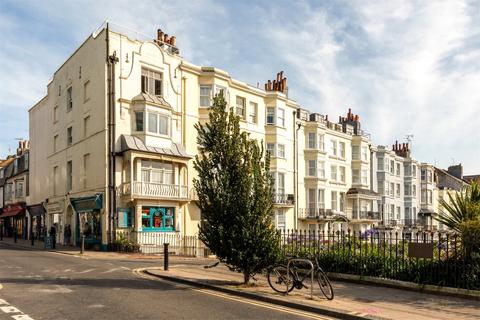 2 bedroom apartment for sale, New Steine, Brighton BN2