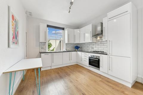 1 bedroom flat to rent, Kelvedon Road, London