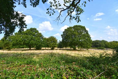 4 bedroom detached house for sale, Tatsfield Avenue, Nazeing EN9