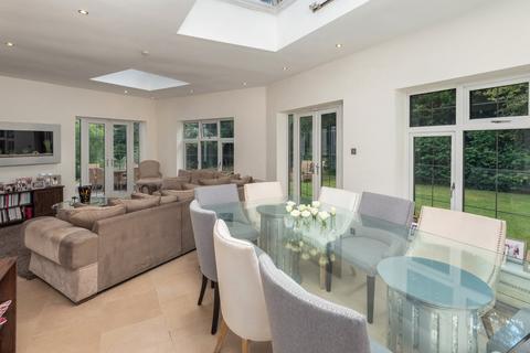 7 bedroom detached house for sale, Elmsway, Hale Barns, WA15