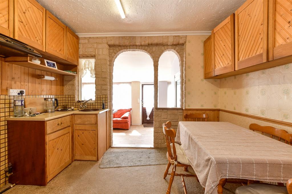 Kitchen/ Dining Room