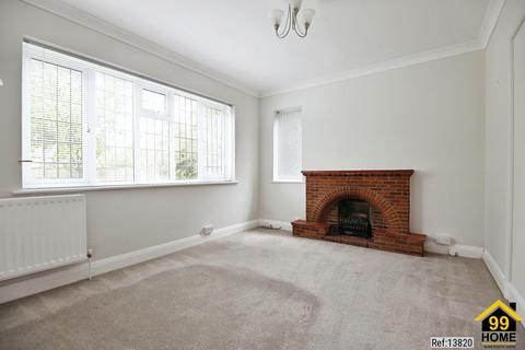 13b Melvinshaw, Leatherhead, KT22 8SX