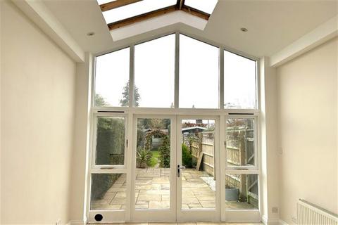 36 Claremont Road, Marlow, SL7 1BW