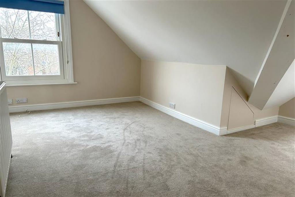 Bedroom 4 (Main)