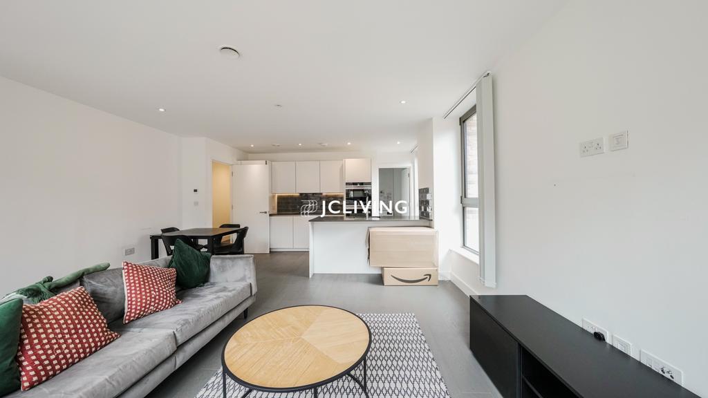 Gatsby Apt, 68 Wentworth St, E1