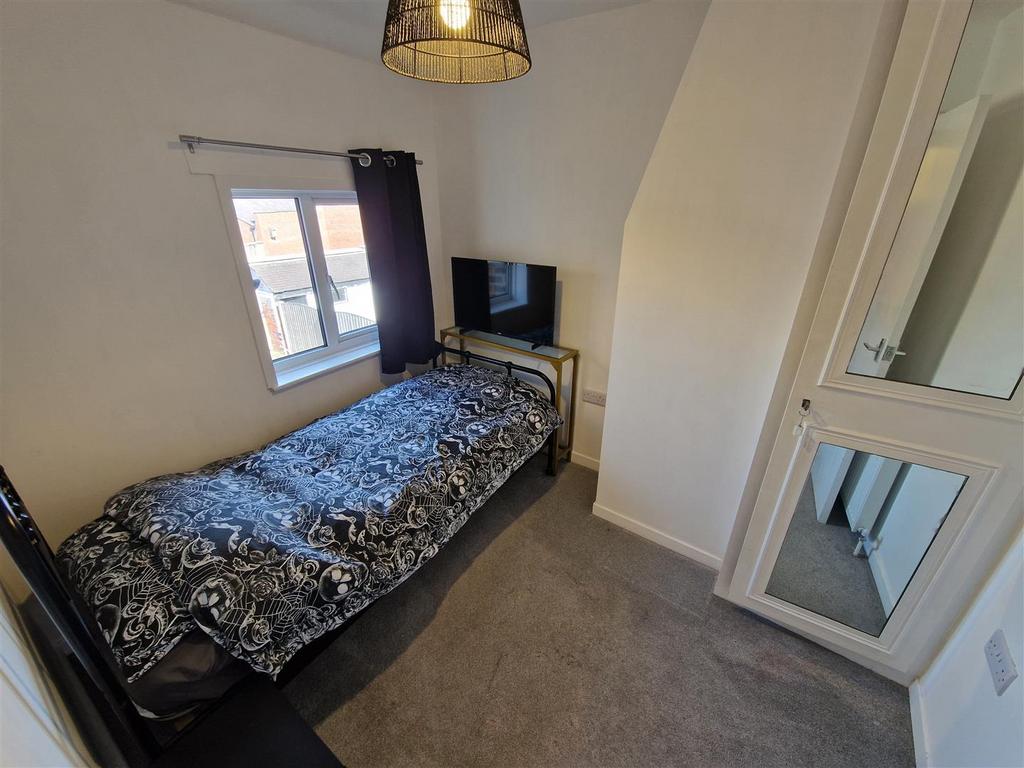 Rear Bedroom