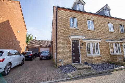 4 bedroom semi-detached house to rent, Bluebell Drive, Lower Stondon, Henlow