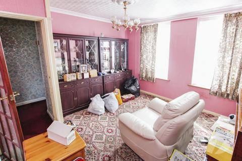 211 Dunkery Road, London, SE9 4HR