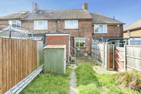 211 Dunkery Road, London, SE9 4HR