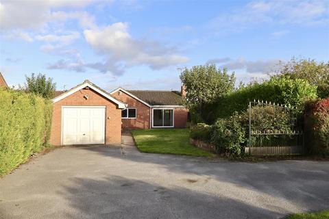 2 bedroom detached bungalow for sale, Beckfield Lane, Acomb