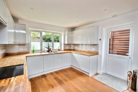 undefined, South Newton
