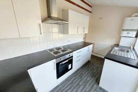 3 bedroom terraced house to rent, Station Street, Boston PE21