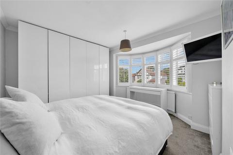 54 Kingsway, West Wickham, BR4 9JG