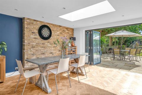 54 Kingsway, West Wickham, BR4 9JG