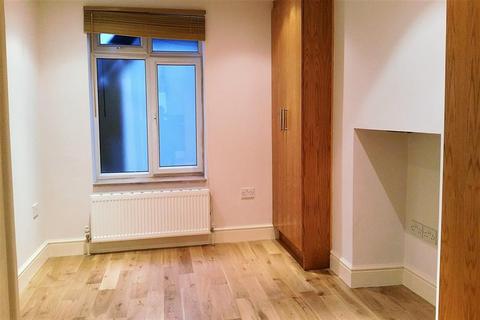 2 bedroom flat to rent, Primrose Hill NW1