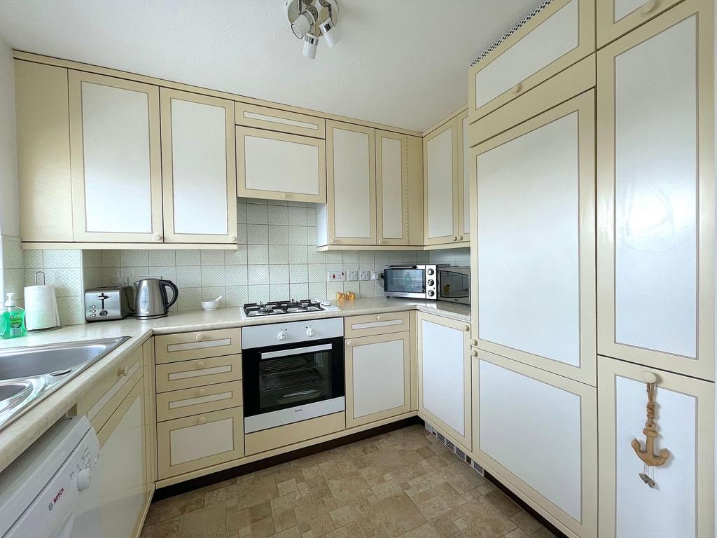 Kitchen (2)