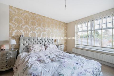 2 bedroom flat for sale, Buttery Mews, Southgate