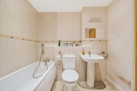 2 bedroom flat for sale, Buttery Mews, Southgate