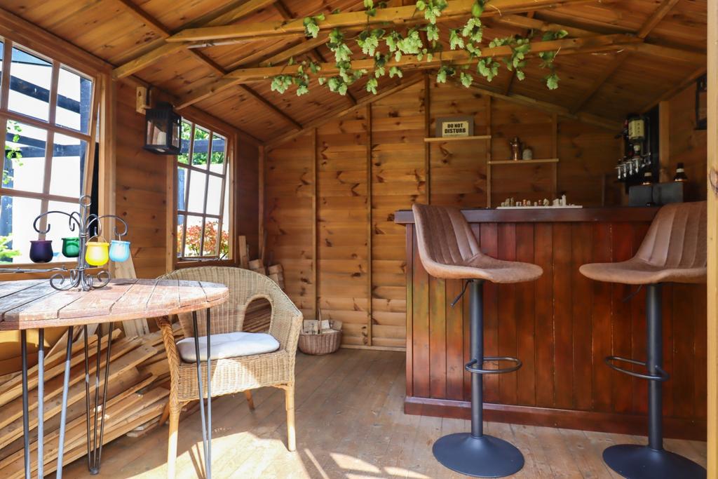 Summerhouse-II