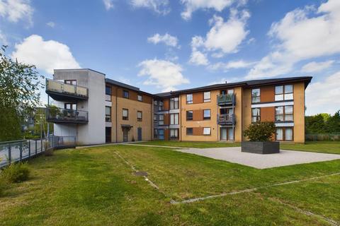 2 bedroom flat for sale, Commonwealth Drive, Crawley RH10