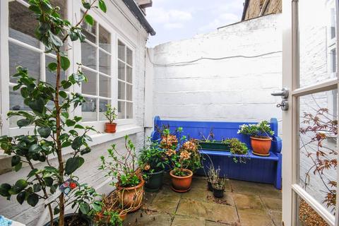 2 bedroom terraced house for sale, Trinity Road, Richmond, TW9