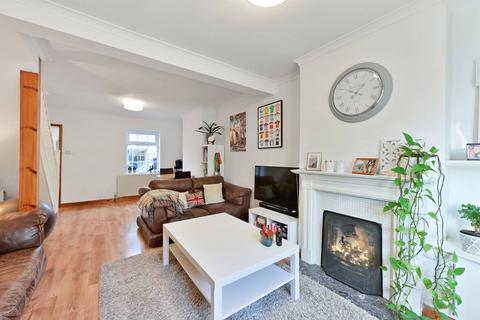 2 bedroom terraced house for sale, Trinity Road, Richmond, TW9