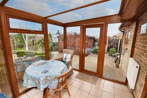 1 bedroom semi-detached bungalow for sale, Berryfield Road, Market Harborough LE16