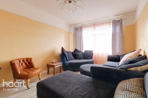 2 bedroom maisonette for sale, Avondale Road, Clacton-On-Sea