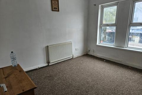 2 bedroom flat to rent, Alum Rock Road, Birmingham B8