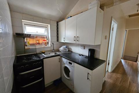 2 bedroom flat to rent, Alum Rock Road, Birmingham B8