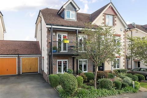 35 Halcyon Close, Oxshott, Leatherhead, KT22 0HA