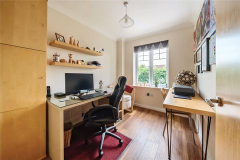 35 Halcyon Close, Oxshott, Leatherhead, KT22 0HA