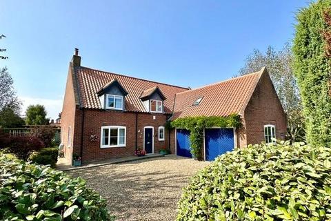 4 bedroom detached house for sale, Cross Street, Great Hatfield, Hull