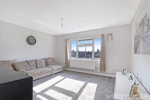 1 bedroom apartment for sale, Crossbow Road, Chigwell IG7