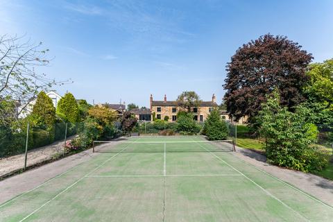 4 bedroom detached house for sale, Calverley Road, Leeds LS26