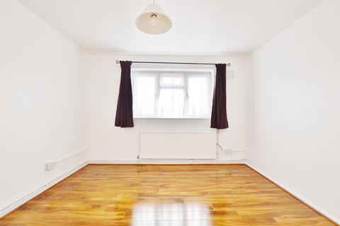 1 bedroom flat to rent, Braemar Road, London, E13