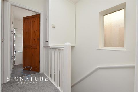 1 bedroom maisonette for sale, St. Albans Road, Watford