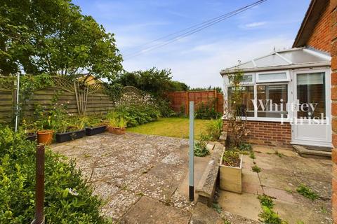 2 bedroom detached bungalow for sale, Elm Grove, Garboldisham