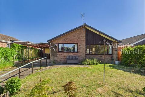 2 bedroom detached bungalow for sale, Elm Grove, Garboldisham
