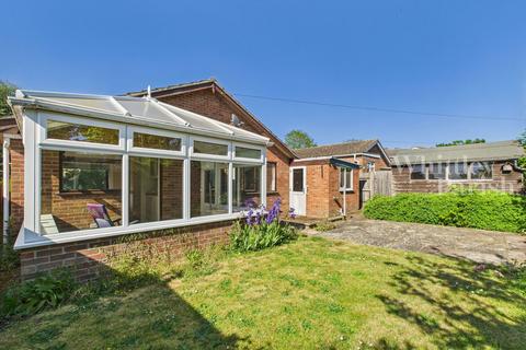 2 bedroom detached bungalow for sale, Elm Grove, Garboldisham